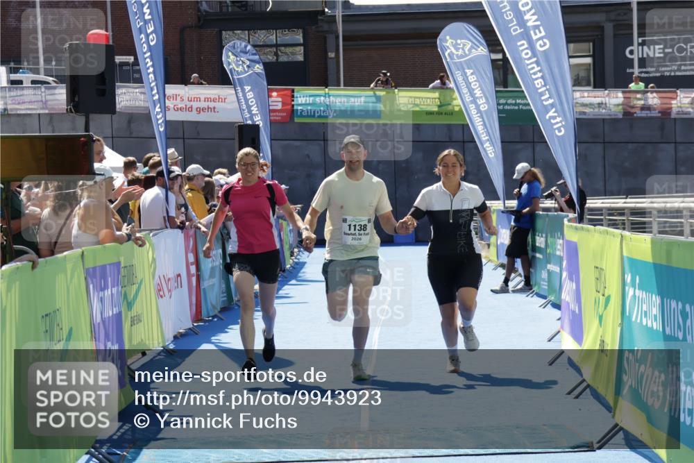09.08.2026 - GEWOBA Citytriathlon Bremen Yannick Fuchs http://msf.ph/oto/9943923 09.08.2026 14:13:15 Ziel 1138 meine-sportfotos.de