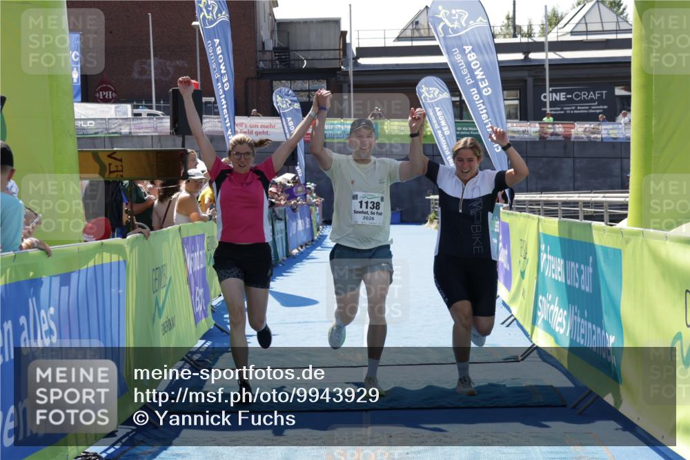 09.08.2026 - GEWOBA Citytriathlon Bremen Yannick Fuchs http://msf.ph/oto/9943929 09.08.2026 14:13:16 Ziel 1138 meine-sportfotos.de