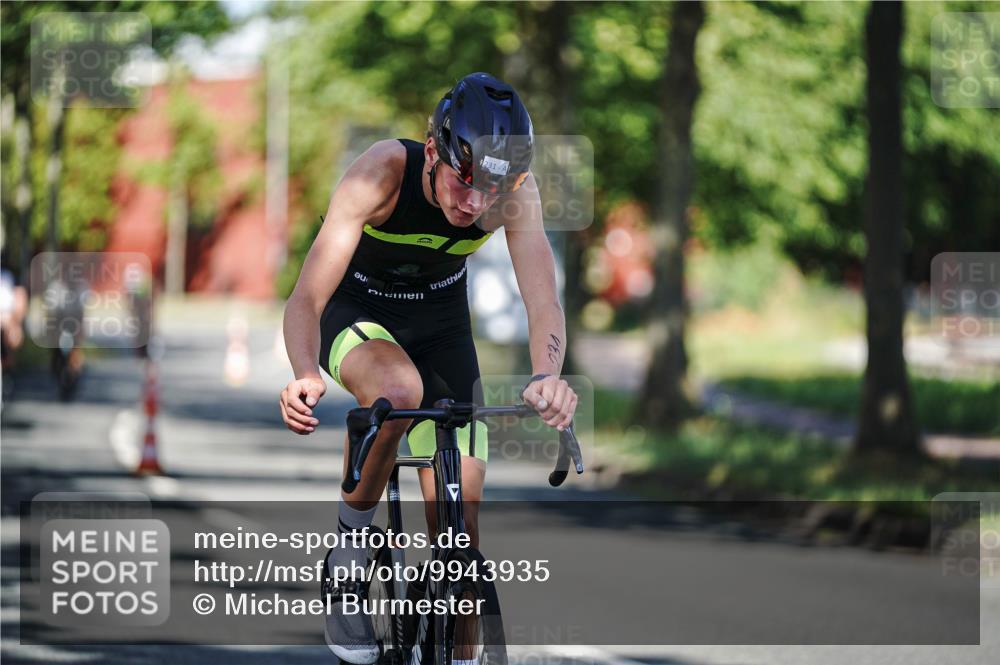 09.08.2026 - GEWOBA Citytriathlon Bremen Michael Burmester http://msf.ph/oto/9943935 09.08.2026 10:29:34 Radfahren 231, 295, 300, 327, 328, 363, 364, 379, 408, 478 meine-sportfotos.de
