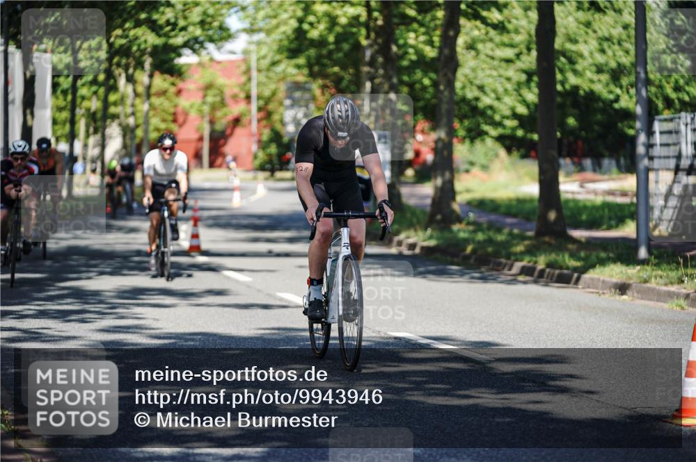 09.08.2026 - GEWOBA Citytriathlon Bremen Michael Burmester http://msf.ph/oto/9943946 09.08.2026 10:29:37 Radfahren 231, 295, 298, 300, 312, 328, 363, 364, 379 meine-sportfotos.de