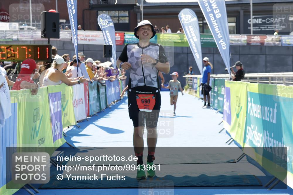 09.08.2026 - GEWOBA Citytriathlon Bremen Yannick Fuchs http://msf.ph/oto/9943961 09.08.2026 14:13:34 Ziel 690, 748 meine-sportfotos.de