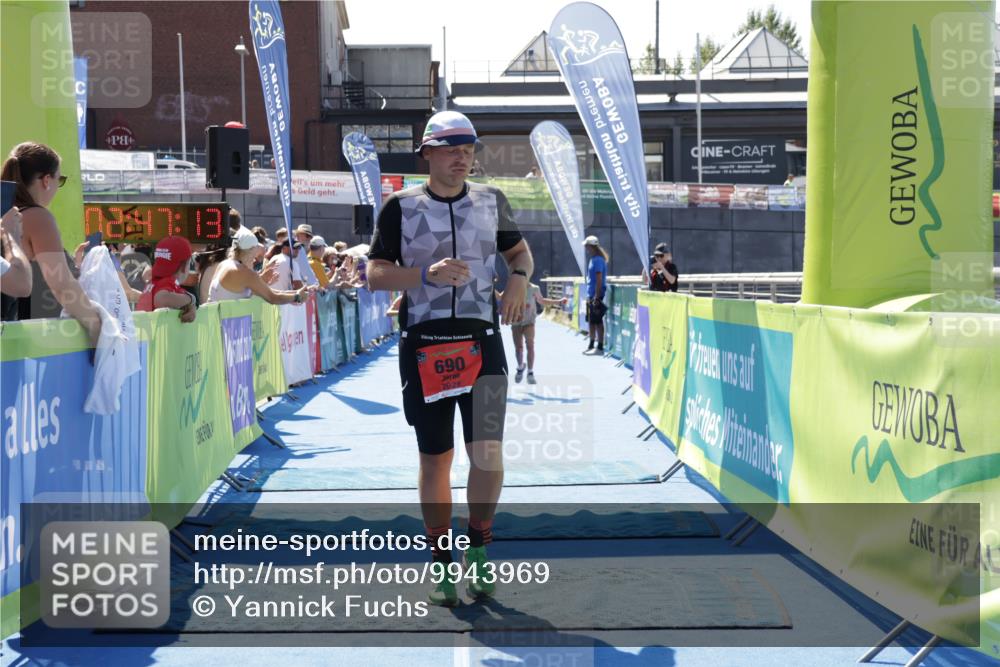 09.08.2026 - GEWOBA Citytriathlon Bremen Yannick Fuchs http://msf.ph/oto/9943969 09.08.2026 14:13:35 Ziel 690, 748 meine-sportfotos.de