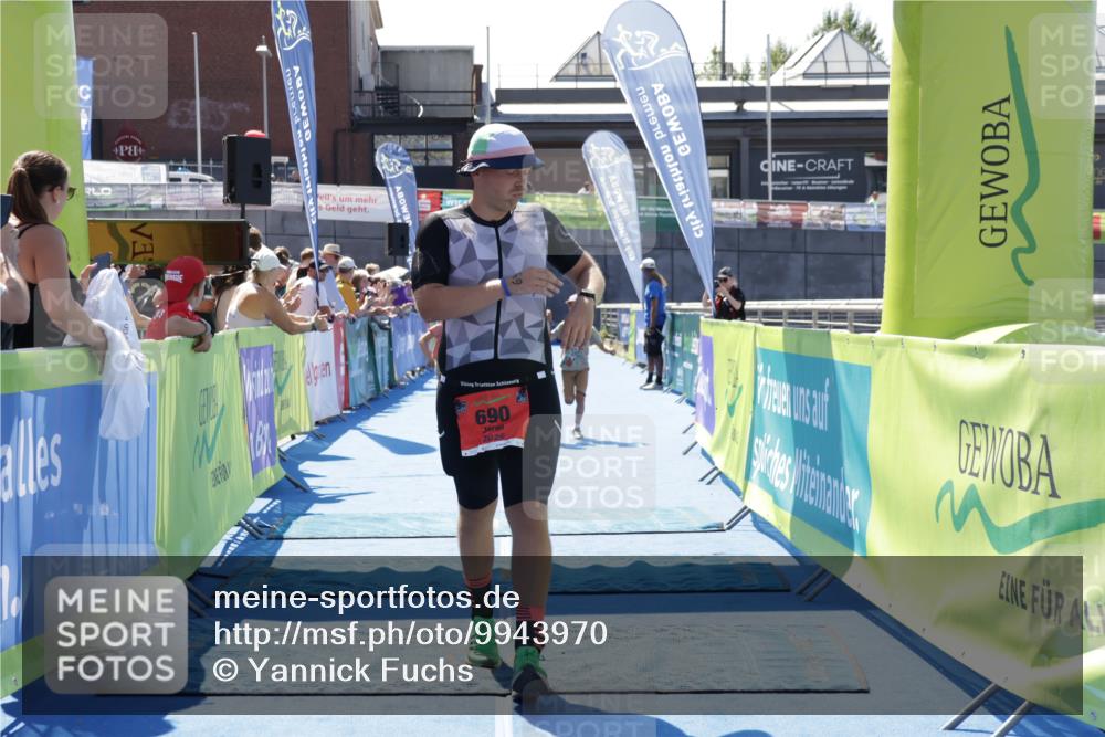 09.08.2026 - GEWOBA Citytriathlon Bremen Yannick Fuchs http://msf.ph/oto/9943970 09.08.2026 14:13:35 Ziel 690, 748 meine-sportfotos.de