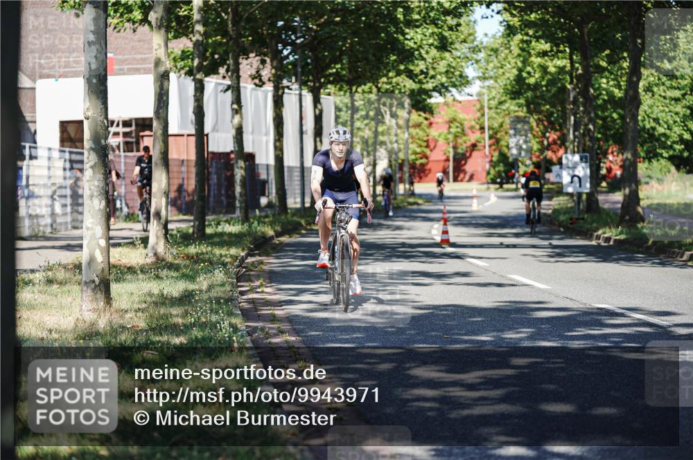 09.08.2026 - GEWOBA Citytriathlon Bremen Michael Burmester http://msf.ph/oto/9943971 09.08.2026 10:29:44 Radfahren 231, 289, 295, 298, 300, 312, 328, 363, 364, 379, 403, 406, 479 meine-sportfotos.de
