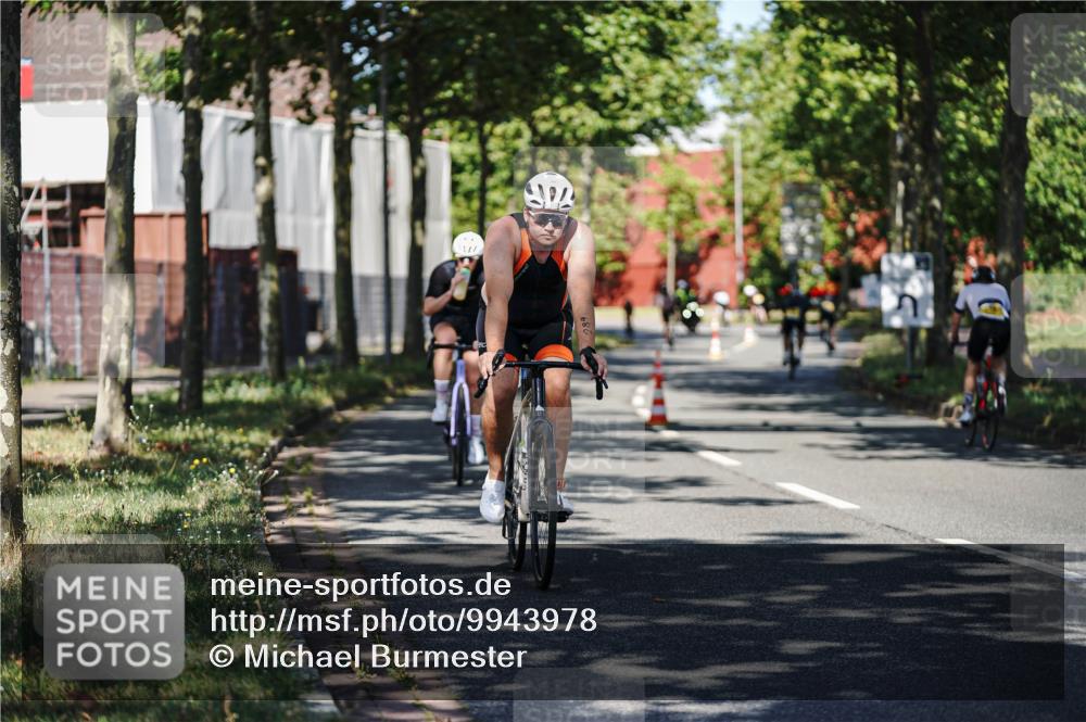 09.08.2026 - GEWOBA Citytriathlon Bremen Michael Burmester http://msf.ph/oto/9943978 09.08.2026 10:29:49 Radfahren 231, 289, 298, 300, 312, 328, 364, 379, 388, 403, 406, 479 meine-sportfotos.de