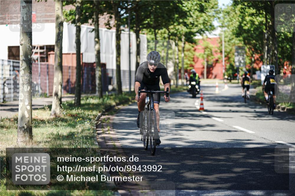 09.08.2026 - GEWOBA Citytriathlon Bremen Michael Burmester http://msf.ph/oto/9943992 09.08.2026 10:29:55 Radfahren 289, 298, 312, 388, 403, 406, 479, 516, 528 meine-sportfotos.de