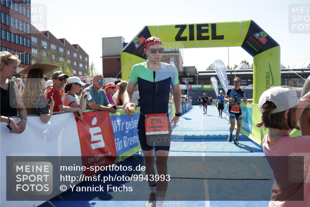 09.08.2026 - GEWOBA Citytriathlon Bremen Yannick Fuchs http://msf.ph/oto/9943993 09.08.2026 14:13:49 Ziel 679, 781, 788 meine-sportfotos.de
