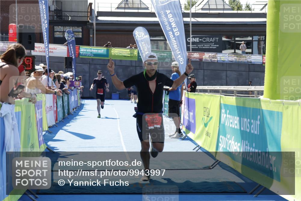 09.08.2026 - GEWOBA Citytriathlon Bremen Yannick Fuchs http://msf.ph/oto/9943997 09.08.2026 14:13:52 Ziel 548, 781, 788 meine-sportfotos.de