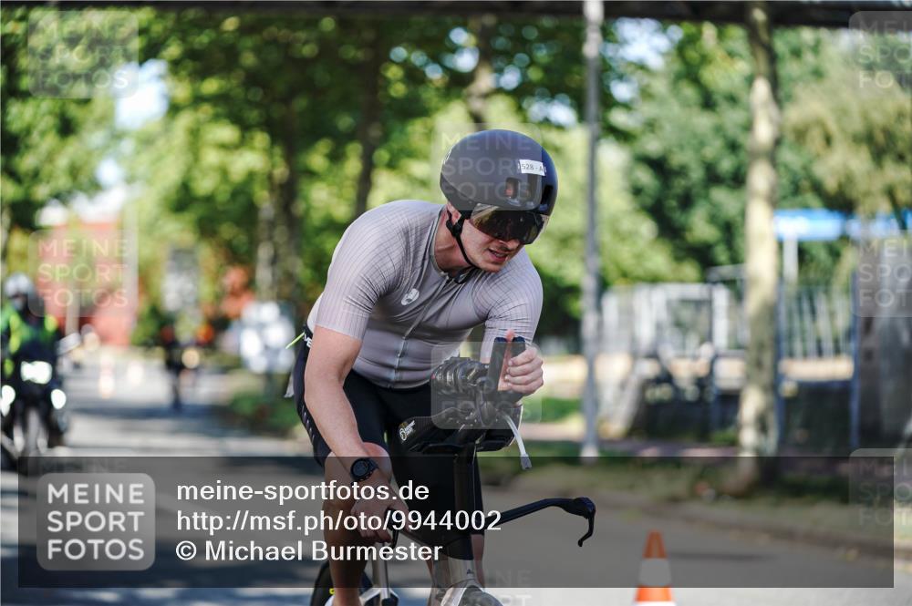 09.08.2026 - GEWOBA Citytriathlon Bremen Michael Burmester http://msf.ph/oto/9944002 09.08.2026 10:29:58 Radfahren 289, 313, 366, 388, 403, 406, 479, 516, 528 meine-sportfotos.de