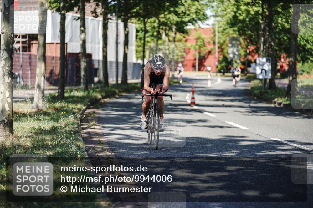 09.08.2026 - GEWOBA Citytriathlon Bremen Michael Burmester http://msf.ph/oto/9944006 09.08.2026 10:30:00 Radfahren 289, 313, 366, 388, 406, 479, 516, 528 meine-sportfotos.de