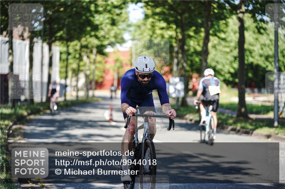 09.08.2026 - GEWOBA Citytriathlon Bremen Michael Burmester http://msf.ph/oto/9944018 09.08.2026 10:30:05 Radfahren 313, 366, 388, 516, 528 meine-sportfotos.de