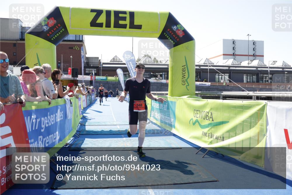 09.08.2026 - GEWOBA Citytriathlon Bremen Yannick Fuchs http://msf.ph/oto/9944023 09.08.2026 14:13:58 Ziel 548, 607 meine-sportfotos.de