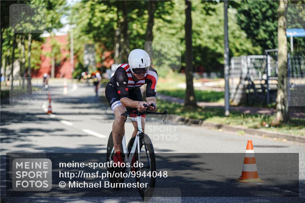 09.08.2026 - GEWOBA Citytriathlon Bremen Michael Burmester http://msf.ph/oto/9944048 09.08.2026 10:30:18 Radfahren 221, 294, 350, 366, 407 meine-sportfotos.de