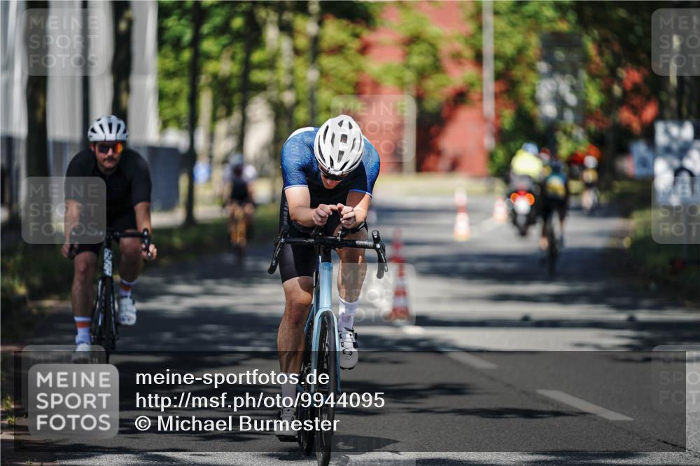 09.08.2026 - GEWOBA Citytriathlon Bremen Michael Burmester http://msf.ph/oto/9944095 09.08.2026 10:30:51 Radfahren 299, 311, 317, 320, 470 meine-sportfotos.de