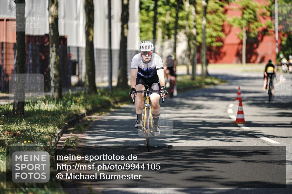09.08.2026 - GEWOBA Citytriathlon Bremen Michael Burmester http://msf.ph/oto/9944105 09.08.2026 10:30:54 Radfahren 299, 311, 317, 320 meine-sportfotos.de