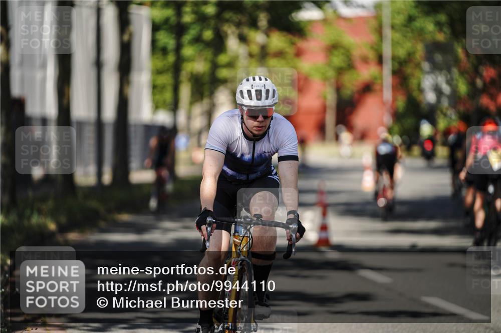 09.08.2026 - GEWOBA Citytriathlon Bremen Michael Burmester http://msf.ph/oto/9944110 09.08.2026 10:30:55 Radfahren 299, 311, 317, 320 meine-sportfotos.de