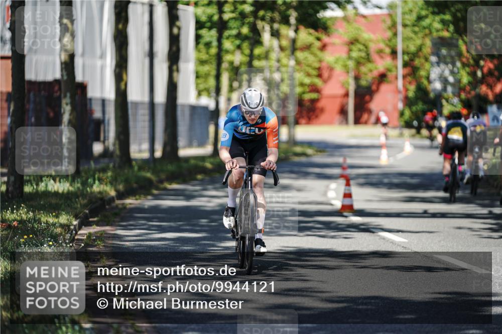 09.08.2026 - GEWOBA Citytriathlon Bremen Michael Burmester http://msf.ph/oto/9944121 09.08.2026 10:31:04 Radfahren 59, 299, 311, 317, 497 meine-sportfotos.de