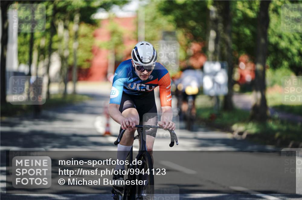09.08.2026 - GEWOBA Citytriathlon Bremen Michael Burmester http://msf.ph/oto/9944123 09.08.2026 10:31:04 Radfahren 59, 299, 311, 317, 497 meine-sportfotos.de