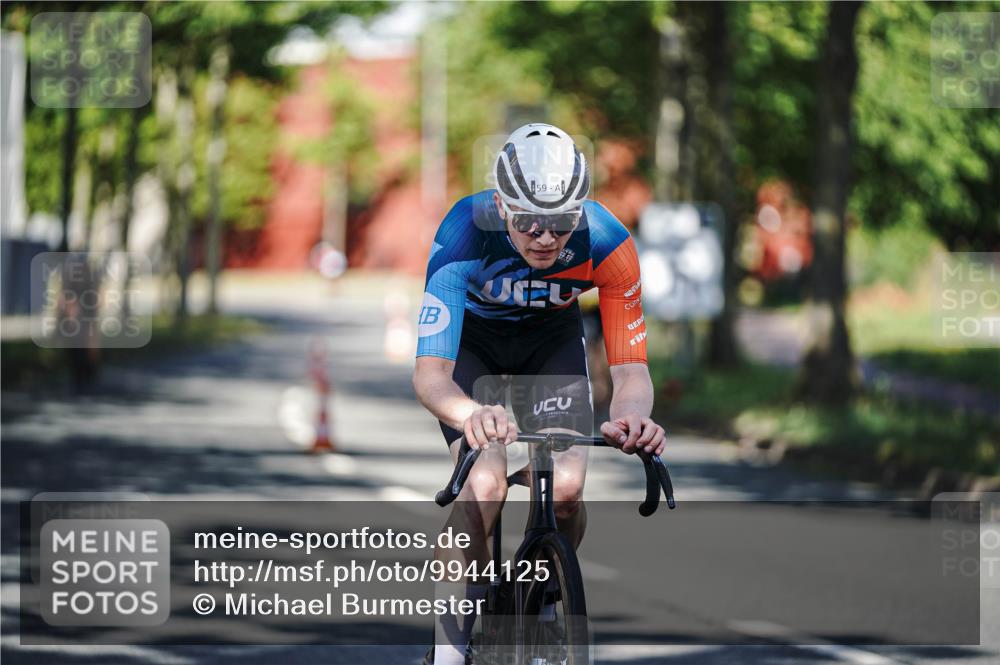 09.08.2026 - GEWOBA Citytriathlon Bremen Michael Burmester http://msf.ph/oto/9944125 09.08.2026 10:31:05 Radfahren 59, 311, 317, 497 meine-sportfotos.de