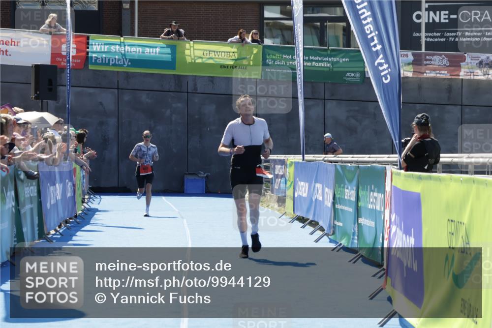 09.08.2026 - GEWOBA Citytriathlon Bremen Yannick Fuchs http://msf.ph/oto/9944129 09.08.2026 14:14:35 Ziel 728 meine-sportfotos.de