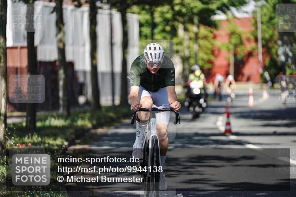 09.08.2026 - GEWOBA Citytriathlon Bremen Michael Burmester http://msf.ph/oto/9944138 09.08.2026 10:31:21 Radfahren 59, 304, 454 meine-sportfotos.de