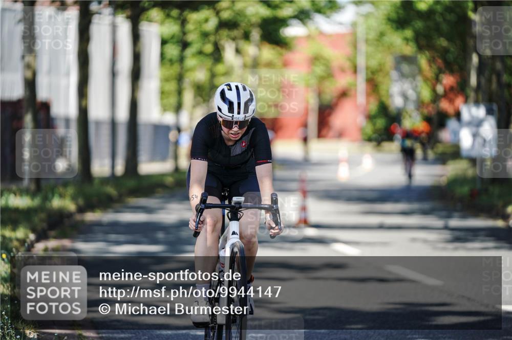 09.08.2026 - GEWOBA Citytriathlon Bremen Michael Burmester http://msf.ph/oto/9944147 09.08.2026 10:31:25 Radfahren 304, 365, 454, 472 meine-sportfotos.de