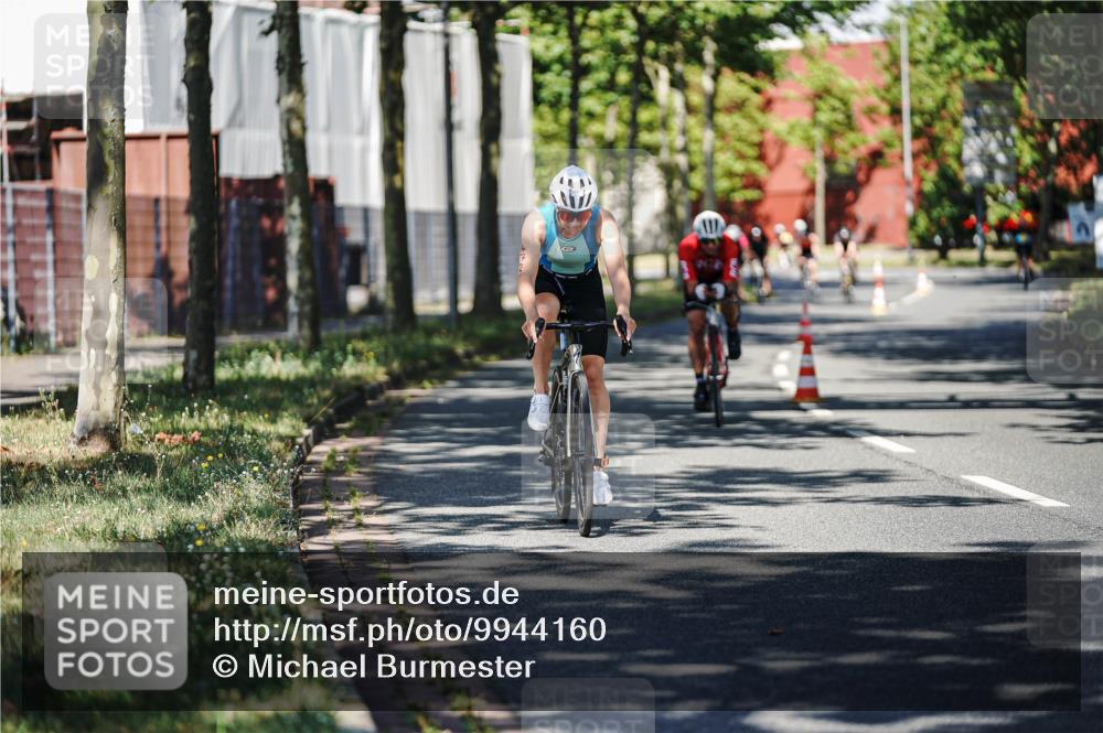 09.08.2026 - GEWOBA Citytriathlon Bremen Michael Burmester http://msf.ph/oto/9944160 09.08.2026 10:31:29 Radfahren 304, 365, 397, 430, 454, 472 meine-sportfotos.de