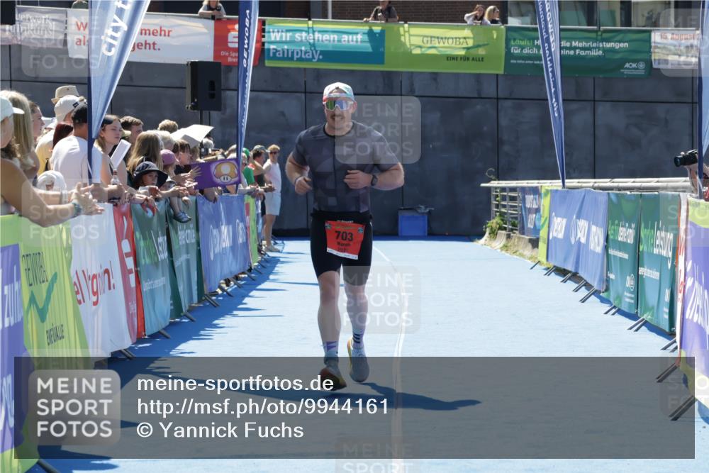 09.08.2026 - GEWOBA Citytriathlon Bremen Yannick Fuchs http://msf.ph/oto/9944161 09.08.2026 14:14:49 Ziel 703 meine-sportfotos.de