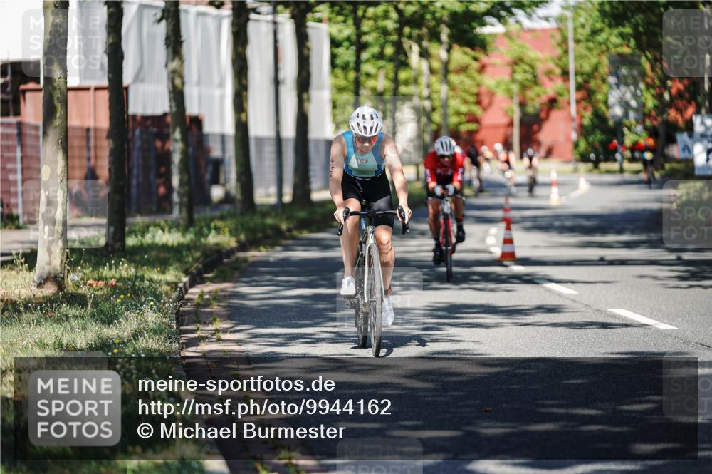 09.08.2026 - GEWOBA Citytriathlon Bremen Michael Burmester http://msf.ph/oto/9944162 09.08.2026 10:31:29 Radfahren 304, 365, 397, 430, 454, 472 meine-sportfotos.de