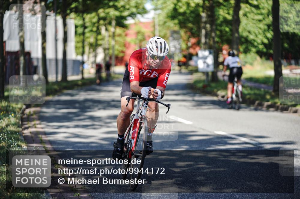 09.08.2026 - GEWOBA Citytriathlon Bremen Michael Burmester http://msf.ph/oto/9944172 09.08.2026 10:31:31 Radfahren 288, 304, 365, 397, 405, 430, 454, 472 meine-sportfotos.de