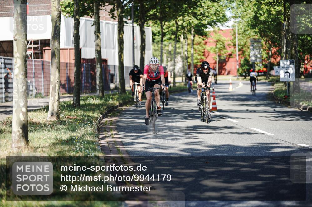 09.08.2026 - GEWOBA Citytriathlon Bremen Michael Burmester http://msf.ph/oto/9944179 09.08.2026 10:31:35 Radfahren 125, 288, 304, 365, 397, 405, 430, 454, 458, 472 meine-sportfotos.de