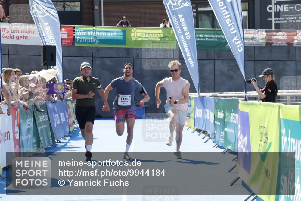 09.08.2026 - GEWOBA Citytriathlon Bremen Yannick Fuchs http://msf.ph/oto/9944184 09.08.2026 14:15:09 Ziel 1115 meine-sportfotos.de