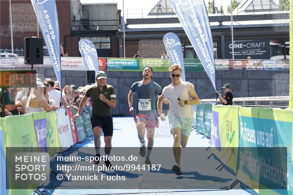 09.08.2026 - GEWOBA Citytriathlon Bremen Yannick Fuchs http://msf.ph/oto/9944187 09.08.2026 14:15:10 Ziel 1115 meine-sportfotos.de