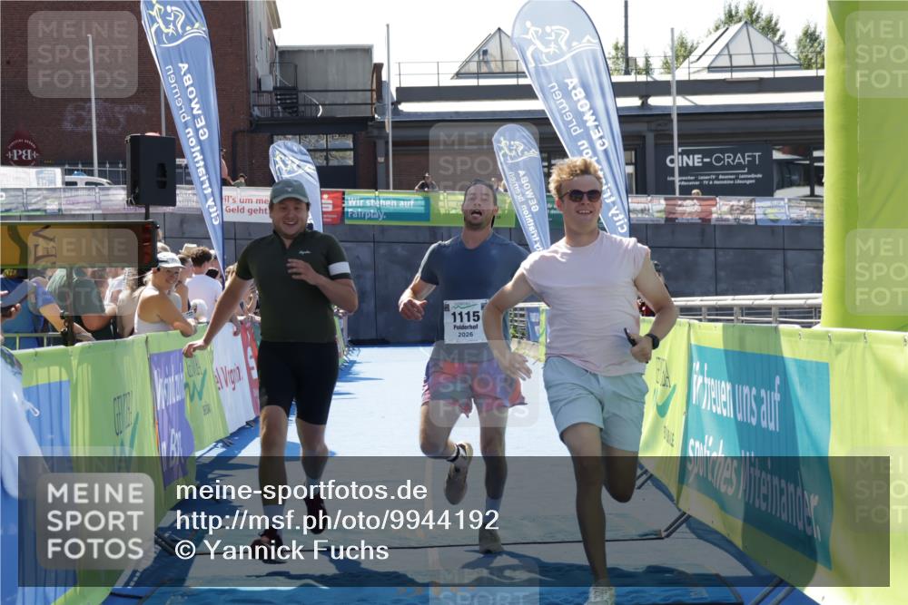 09.08.2026 - GEWOBA Citytriathlon Bremen Yannick Fuchs http://msf.ph/oto/9944192 09.08.2026 14:15:11 Ziel 1115 meine-sportfotos.de