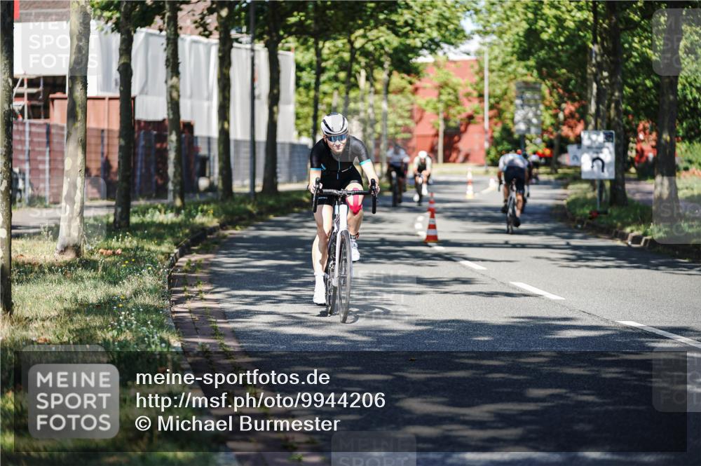09.08.2026 - GEWOBA Citytriathlon Bremen Michael Burmester http://msf.ph/oto/9944206 09.08.2026 10:31:41 Radfahren 125, 288, 344, 365, 397, 405, 430, 443, 458, 472, 489 meine-sportfotos.de