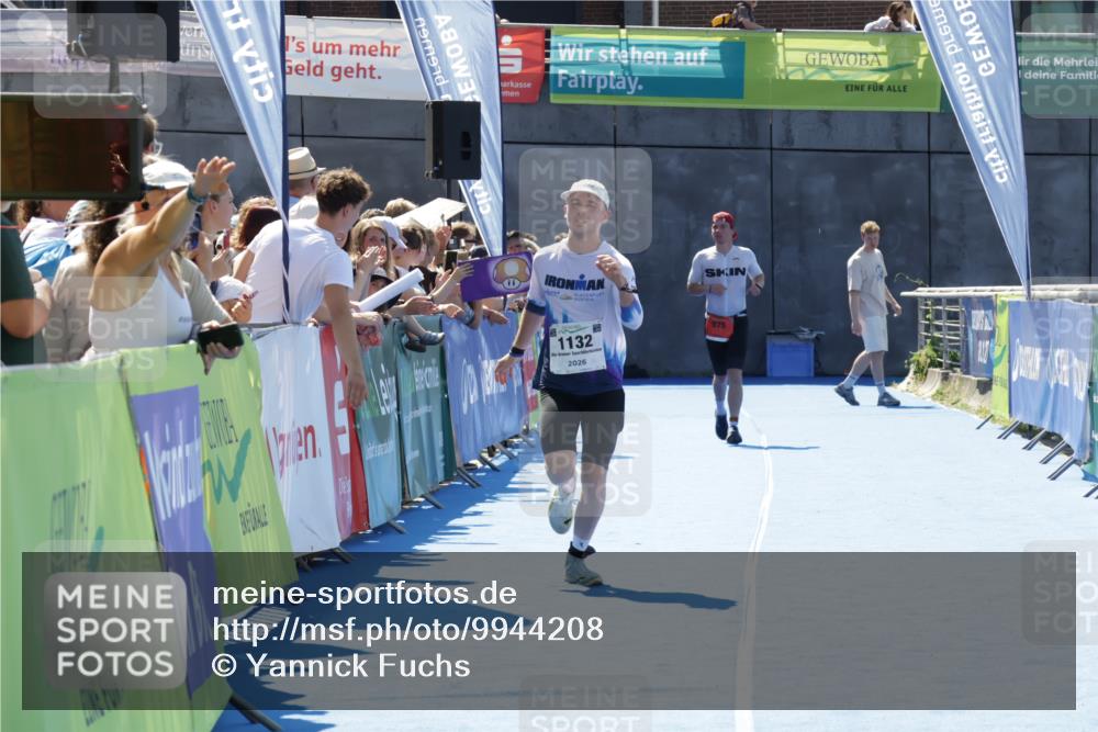 09.08.2026 - GEWOBA Citytriathlon Bremen Yannick Fuchs http://msf.ph/oto/9944208 09.08.2026 14:15:46 Ziel 1132 meine-sportfotos.de