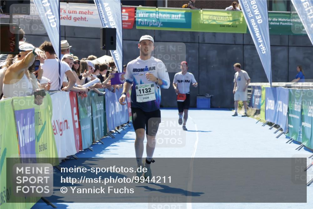 09.08.2026 - GEWOBA Citytriathlon Bremen Yannick Fuchs http://msf.ph/oto/9944211 09.08.2026 14:15:47 Ziel 1132 meine-sportfotos.de