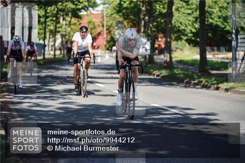 09.08.2026 - GEWOBA Citytriathlon Bremen Michael Burmester http://msf.ph/oto/9944212 09.08.2026 10:31:46 Radfahren 25, 125, 288, 337, 344, 397, 405, 430, 443, 458, 489 meine-sportfotos.de