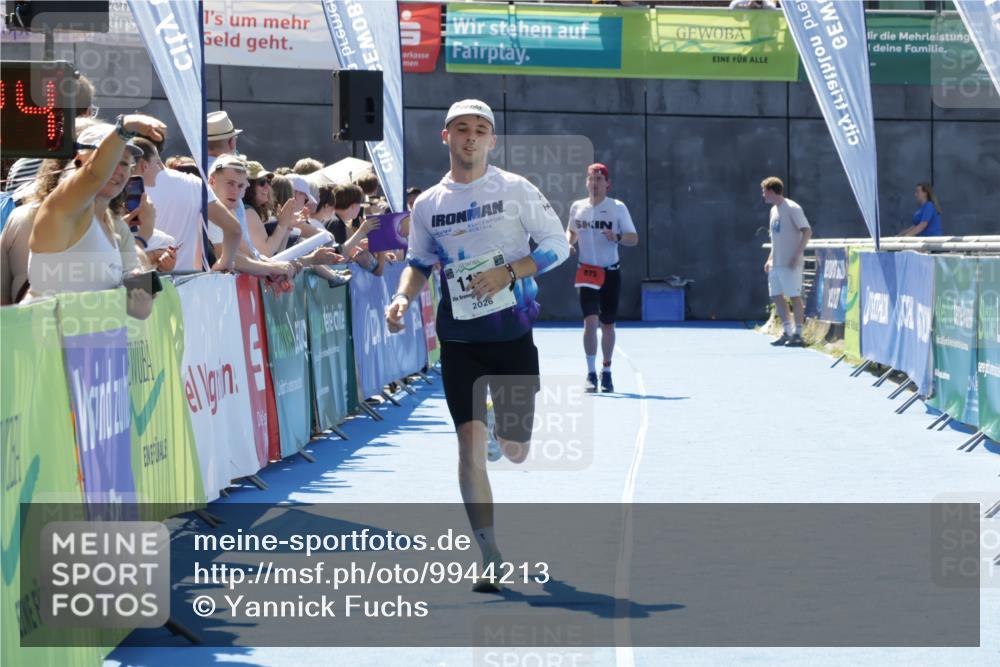 09.08.2026 - GEWOBA Citytriathlon Bremen Yannick Fuchs http://msf.ph/oto/9944213 09.08.2026 14:15:47 Ziel 1132 meine-sportfotos.de