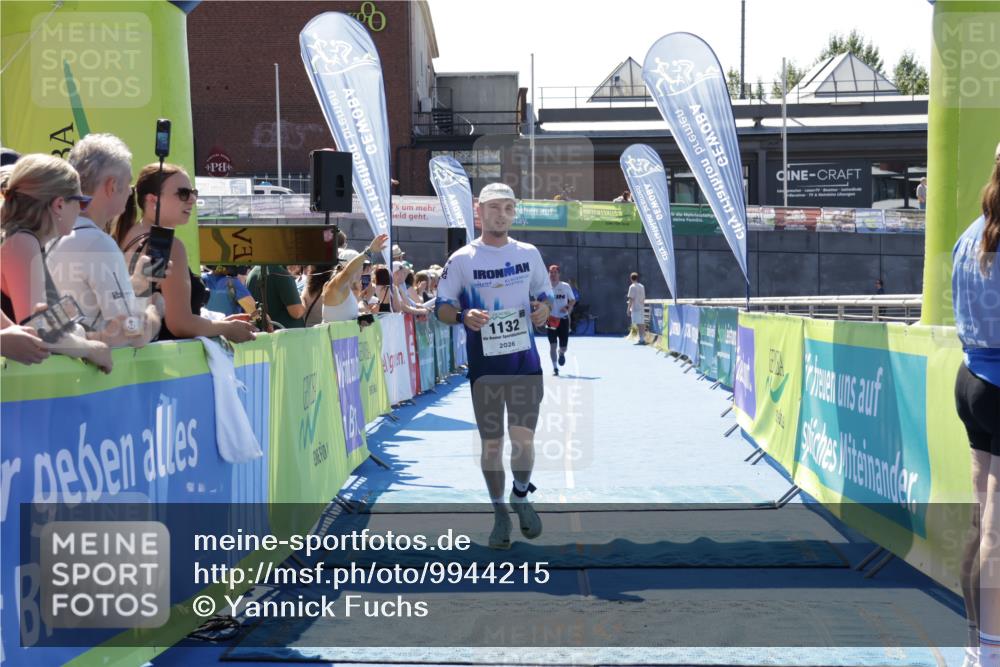 09.08.2026 - GEWOBA Citytriathlon Bremen Yannick Fuchs http://msf.ph/oto/9944215 09.08.2026 14:15:48 Ziel 1132 meine-sportfotos.de