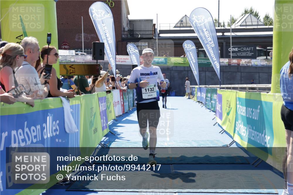 09.08.2026 - GEWOBA Citytriathlon Bremen Yannick Fuchs http://msf.ph/oto/9944217 09.08.2026 14:15:49 Ziel 875, 1132 meine-sportfotos.de