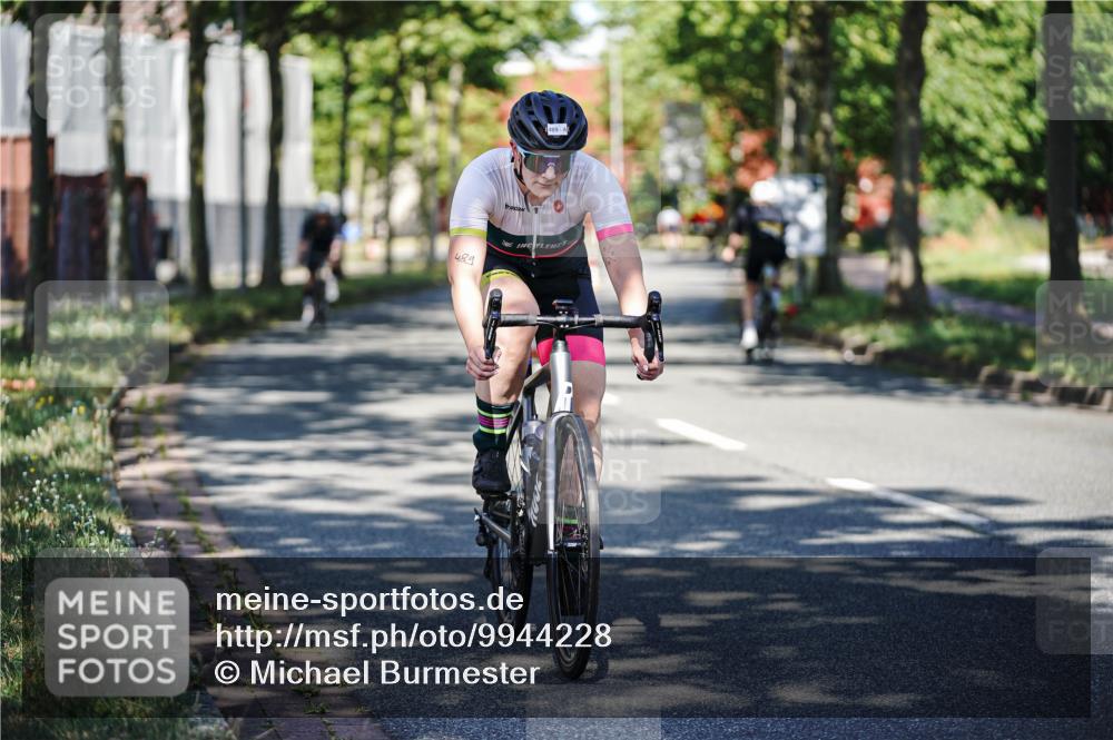 09.08.2026 - GEWOBA Citytriathlon Bremen Michael Burmester http://msf.ph/oto/9944228 09.08.2026 10:31:49 Radfahren 25, 125, 288, 337, 344, 397, 405, 443, 458, 489 meine-sportfotos.de