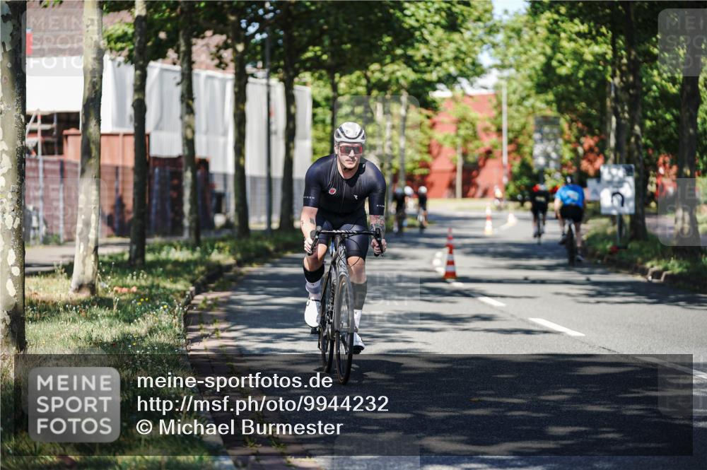 09.08.2026 - GEWOBA Citytriathlon Bremen Michael Burmester http://msf.ph/oto/9944232 09.08.2026 10:31:52 Radfahren 25, 125, 337, 344, 443, 458, 481, 482, 489 meine-sportfotos.de
