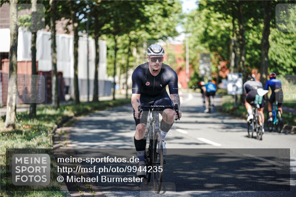 09.08.2026 - GEWOBA Citytriathlon Bremen Michael Burmester http://msf.ph/oto/9944235 09.08.2026 10:31:53 Radfahren 25, 337, 344, 443, 481, 482, 489 meine-sportfotos.de