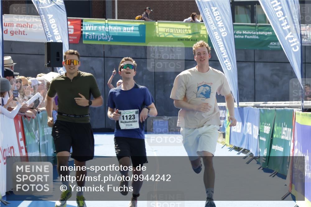 09.08.2026 - GEWOBA Citytriathlon Bremen Yannick Fuchs http://msf.ph/oto/9944242 09.08.2026 14:15:59 Ziel 875, 1123 meine-sportfotos.de