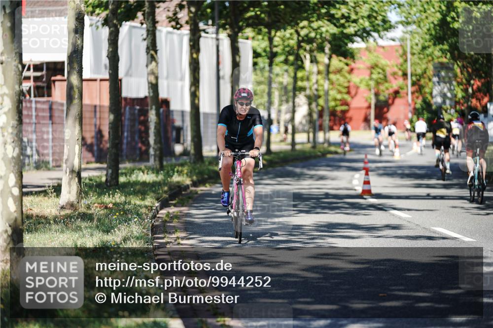 09.08.2026 - GEWOBA Citytriathlon Bremen Michael Burmester http://msf.ph/oto/9944252 09.08.2026 10:32:09 Radfahren 456, 481, 482, 500 meine-sportfotos.de