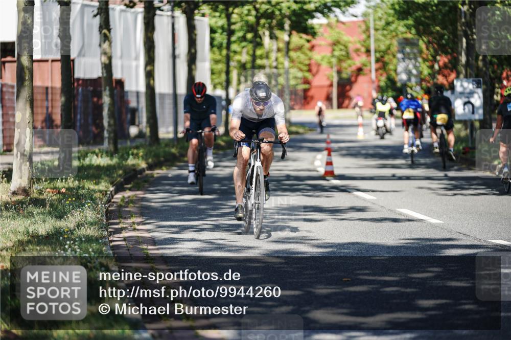 09.08.2026 - GEWOBA Citytriathlon Bremen Michael Burmester http://msf.ph/oto/9944260 09.08.2026 10:32:15 Radfahren 239, 249, 445, 456, 500 meine-sportfotos.de