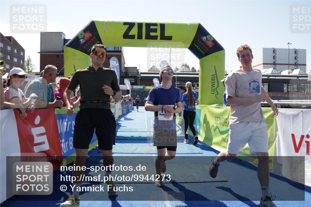 09.08.2026 - GEWOBA Citytriathlon Bremen Yannick Fuchs http://msf.ph/oto/9944273 09.08.2026 14:16:02 Ziel 1123 meine-sportfotos.de