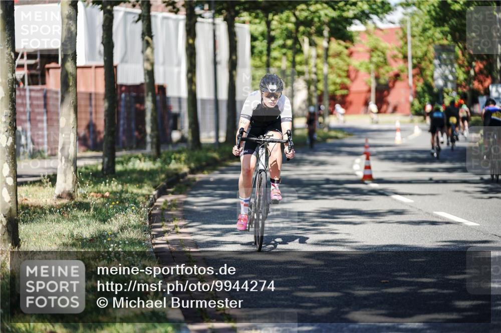 09.08.2026 - GEWOBA Citytriathlon Bremen Michael Burmester http://msf.ph/oto/9944274 09.08.2026 10:32:17 Radfahren 239, 249, 445, 456, 500 meine-sportfotos.de