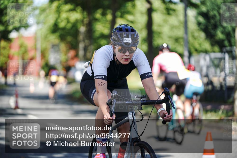 09.08.2026 - GEWOBA Citytriathlon Bremen Michael Burmester http://msf.ph/oto/9944277 09.08.2026 10:32:19 Radfahren 239, 249, 445, 456 meine-sportfotos.de